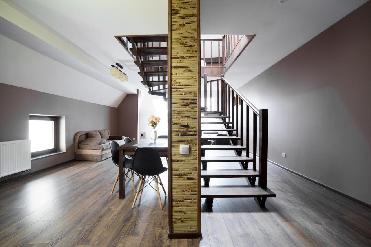 Apartments On Mitny Square Lviv Extérieur photo